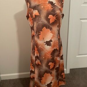 1970s Leaf Print Sleeveless Dress